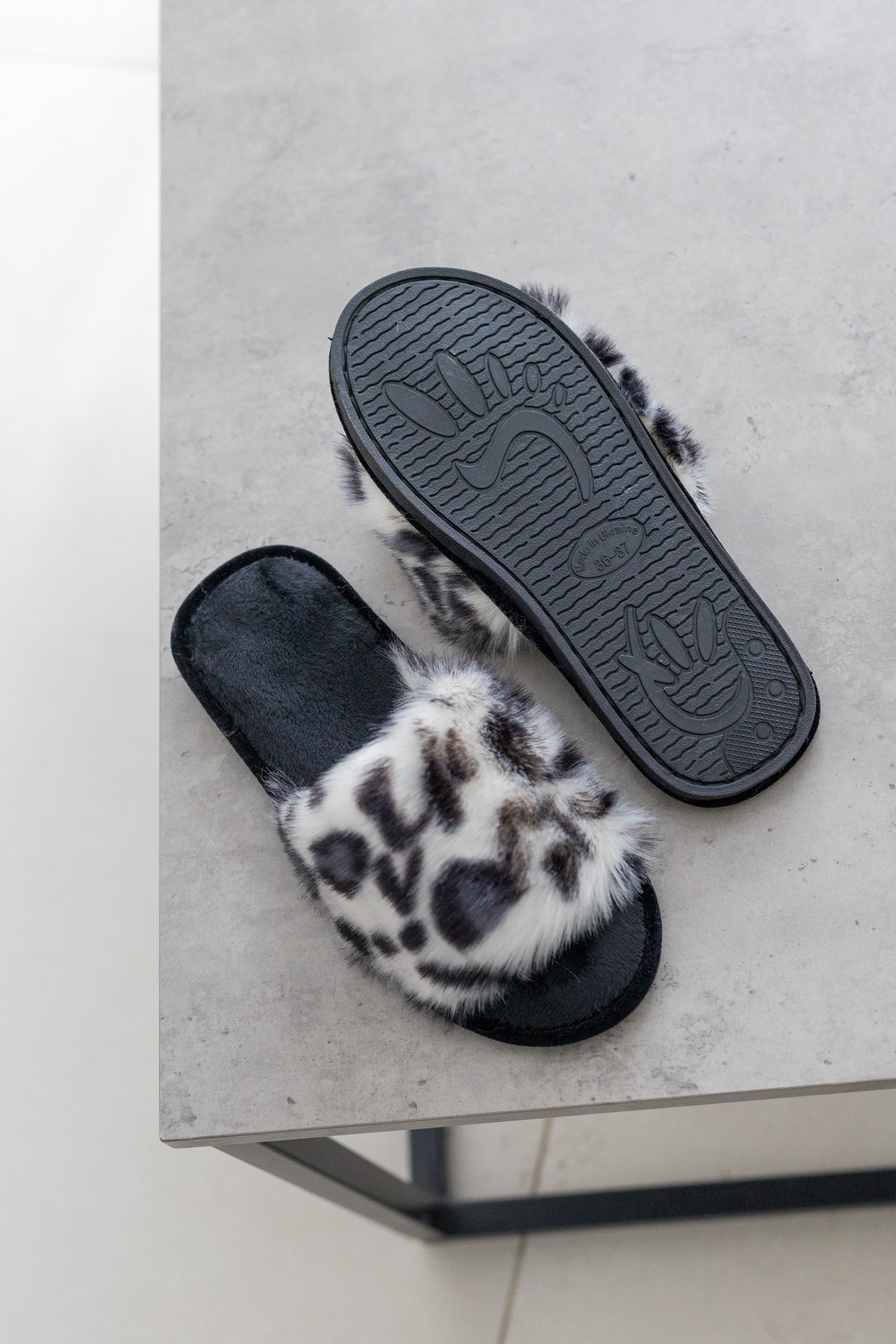 Як правильно визначити розмір тапочок онлайн: простий гід по стопі, повноті та посадці