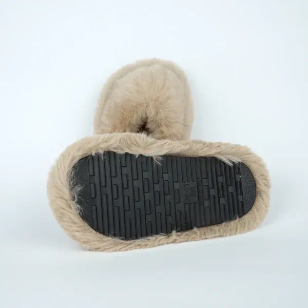 Трендові дитячі тапки Luxury з еко-хутра бежеві