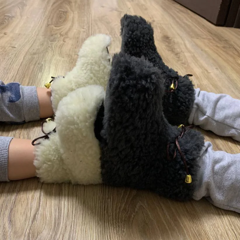 Теплі дитячи чуні-тапки з овчини на підошві EVA сірий