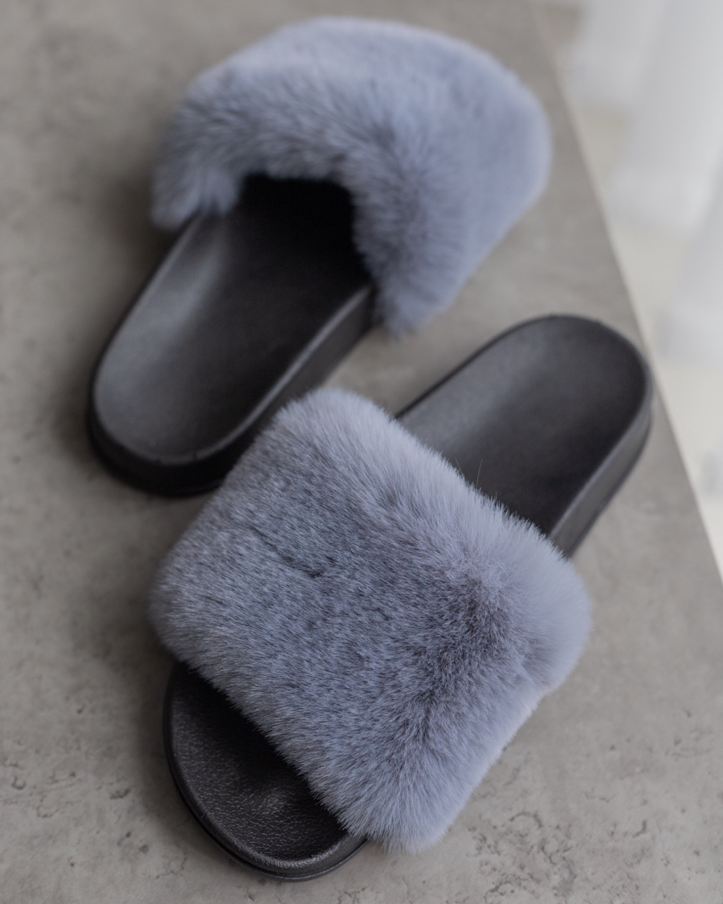 Жіночі тапочки для вулиці, сірі — на резиновій підошві