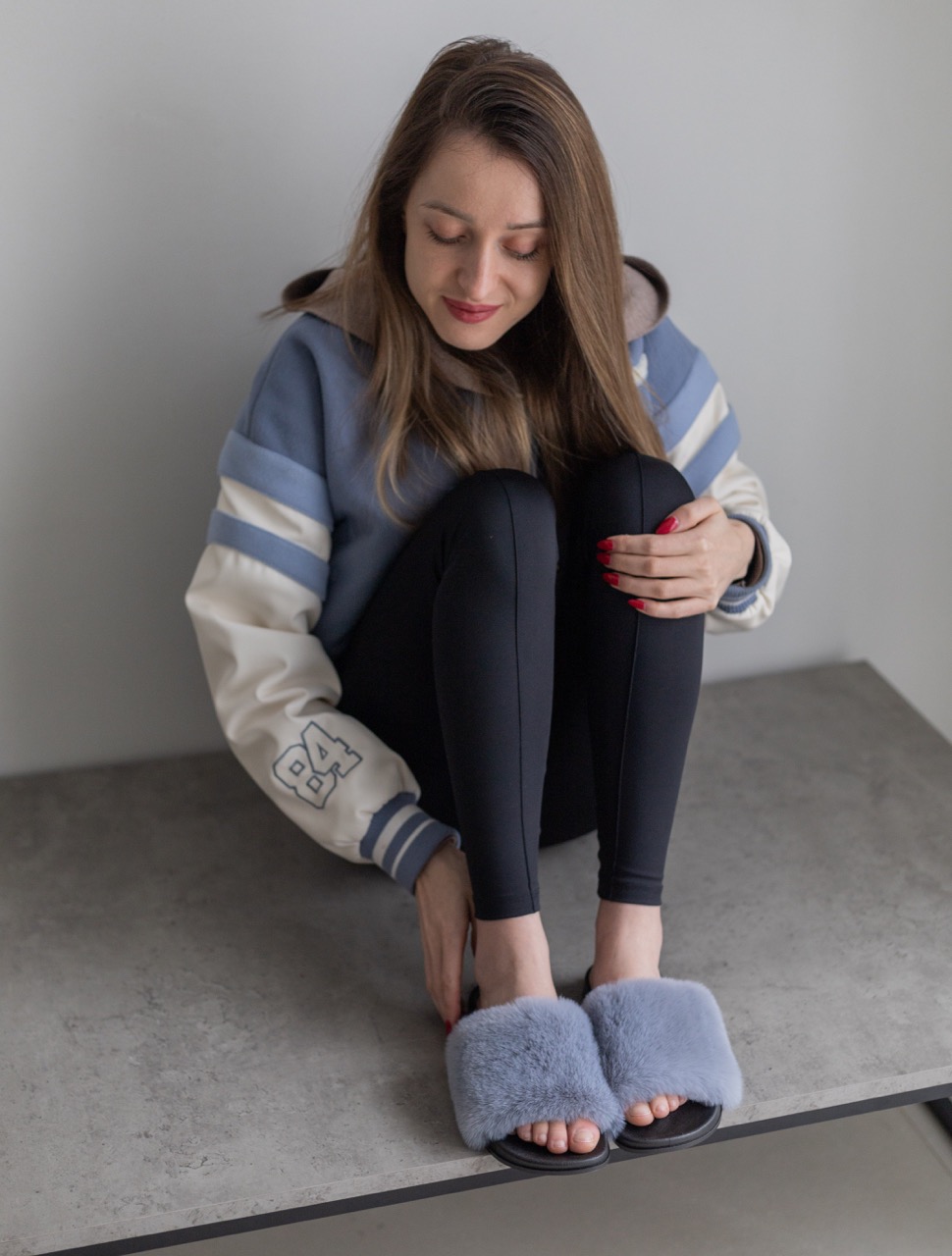 Жіночі тапочки для вулиці, сірі — на резиновій підошві