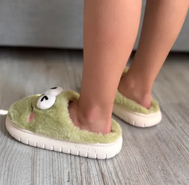 Дитячі тапки Frog з еко-хутра зелені