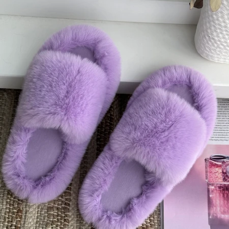 Трендові жіночі тапки Luxury з еко-хутра на платформі в Фіолетовому кольорі