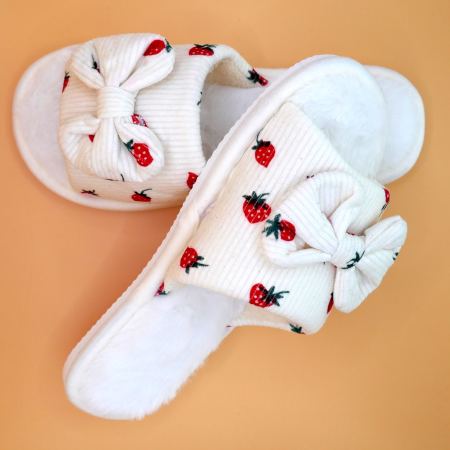 Жіночі домашні капці Strawberry Dream молочні