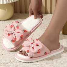 Жіночі домашні капці Strawberry Dream рожеві