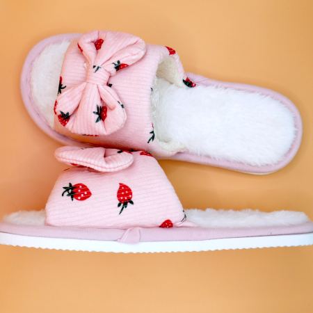 Жіночі домашні капці Strawberry Dream рожеві