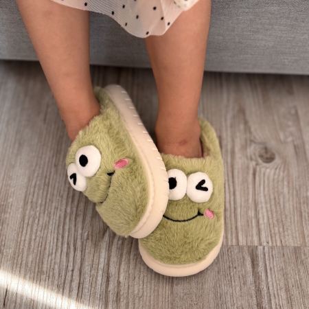 Дитячі тапки Frog з еко-хутра зелені