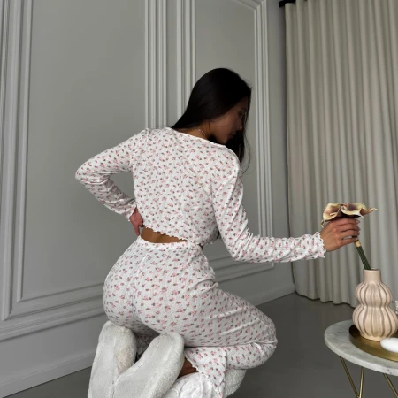 Жіноча домашня піжама з квітковим принтом, комплект штани + топ