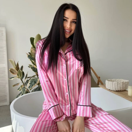 Жіноча сатинова піжама в рожеву смужку — домашній комплект штани + сорочка
