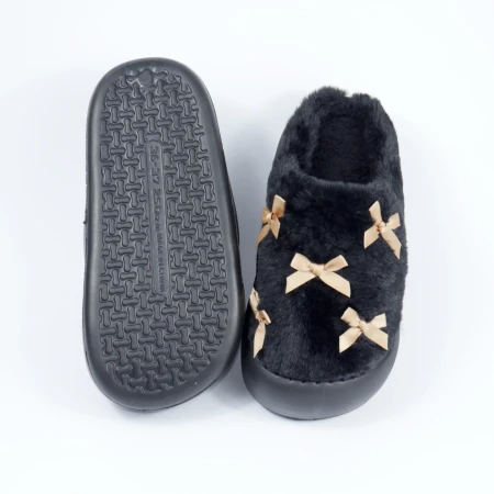 Женские домашние тапочки с бантиками в черном цвете