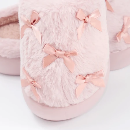 Жіночі домашні капці з бантиками у рожевому кольорі