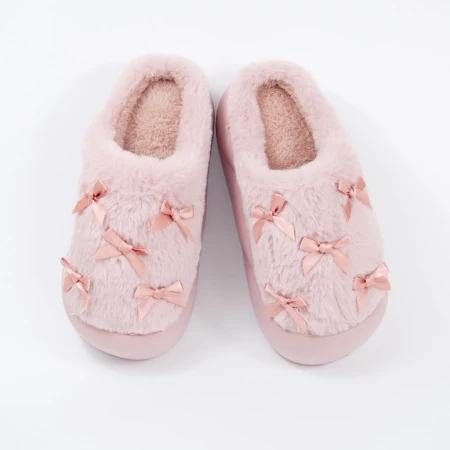 Жіночі домашні капці з бантиками у рожевому кольорі
