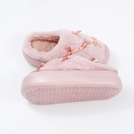 Жіночі домашні капці з бантиками у рожевому кольорі