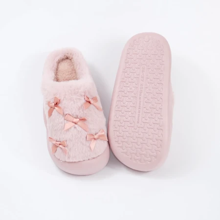 Жіночі домашні капці з бантиками у рожевому кольорі