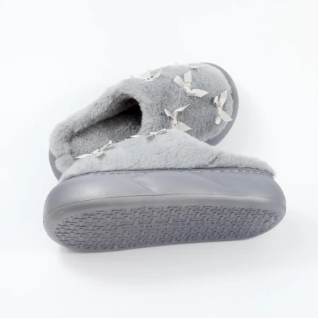 Жіночі домашні капці з бантиками у сірому кольорі