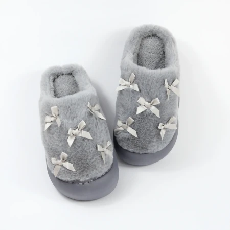 Жіночі домашні капці з бантиками у сірому кольорі