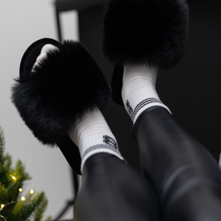 Жіночі домашні капці Halluci з хутра у чорному кольорі