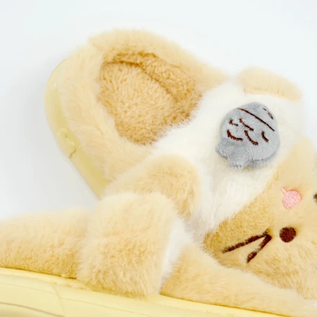 Детские комнатные тапочки «Зверята» из эко-меха (Бежевый котик)