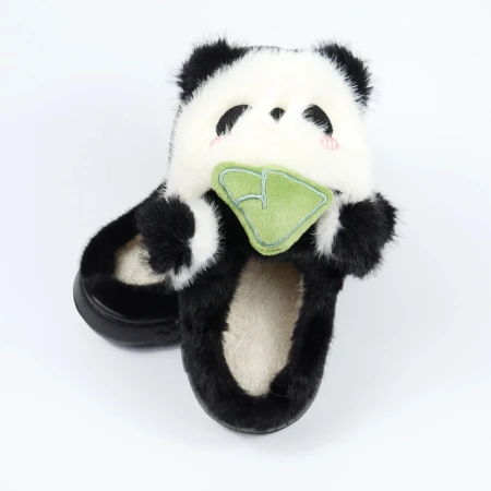 Дитячі кімнатні капці «Звірятка» з еко-хутра (Чорно-білі панда)