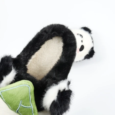 Дитячі кімнатні капці «Звірятка» з еко-хутра (Чорно-білі панда)