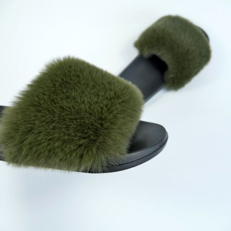 Жіночі тапочки для вулиці, зелені — на резиновій підошві