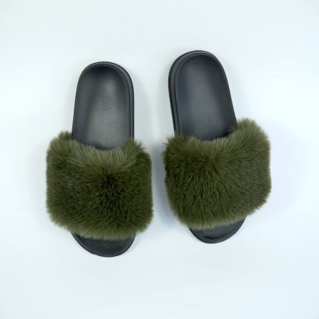 Жіночі тапочки для вулиці, зелені — на резиновій підошві